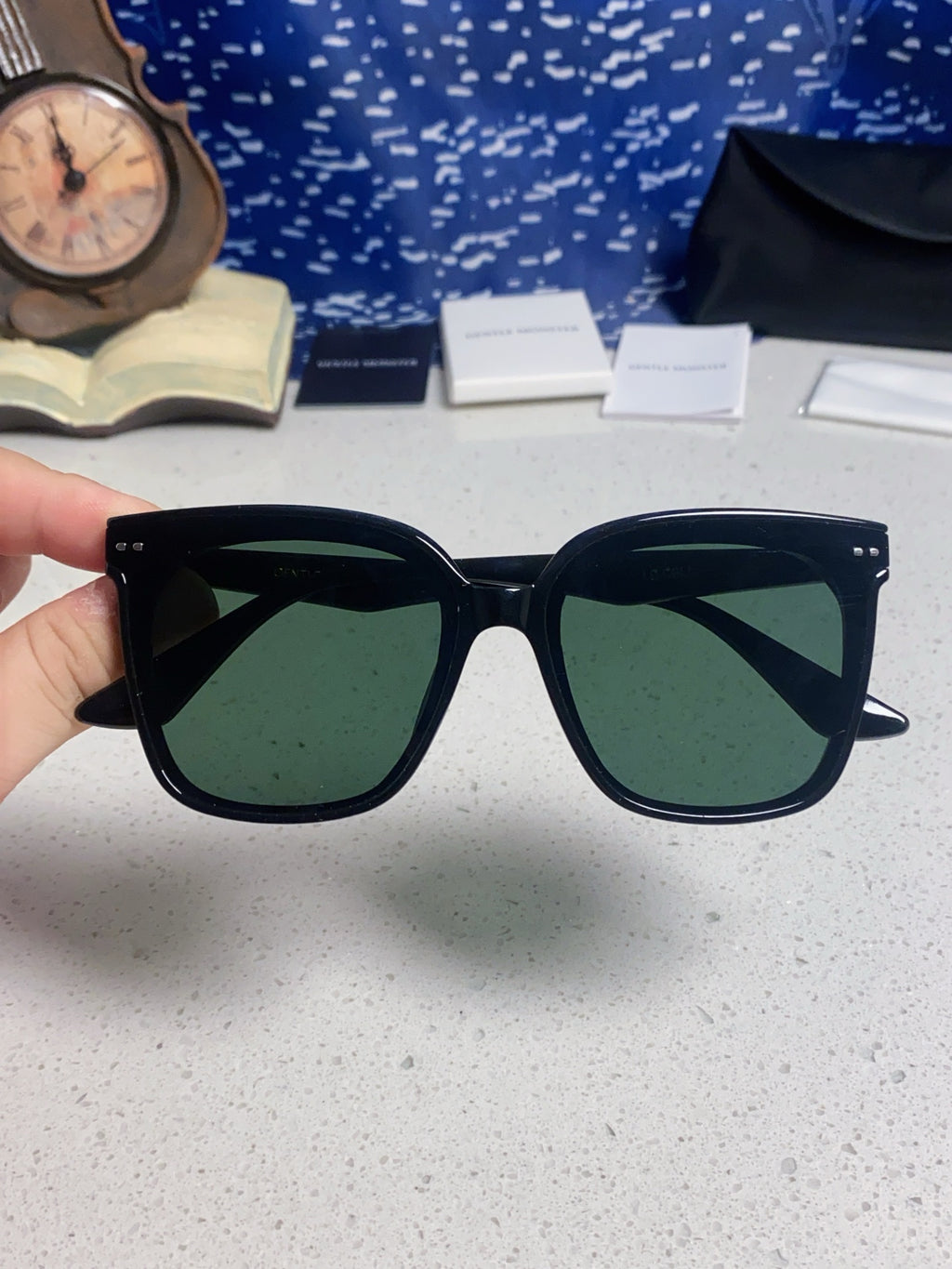 Gentle Monster LOCELL Polarized Oversized Black Lens Sunglasses - 449988 - detail image 4