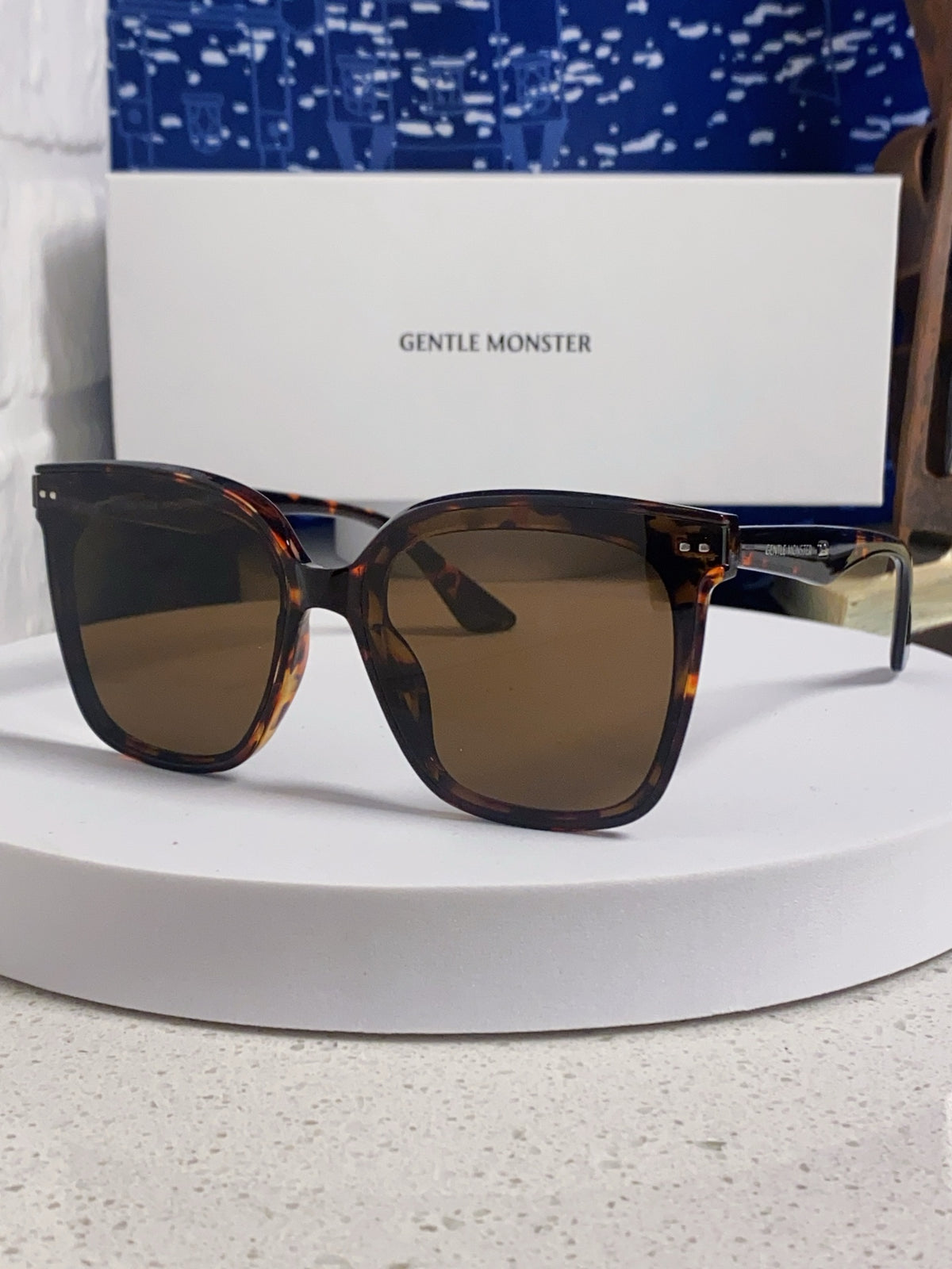 Gentle Monster LOCELL Polarized Oversized Black Lens Sunglasses - 449989