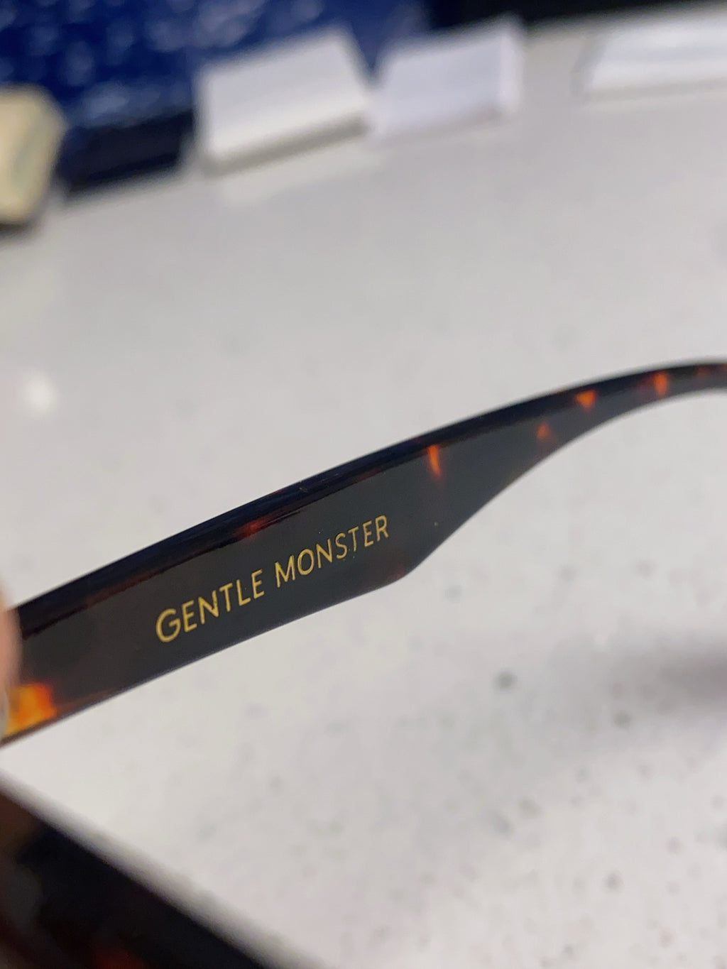 Gentle Monster LOCELL Polarized Oversized Black Lens Sunglasses - 449989 - detail image 8