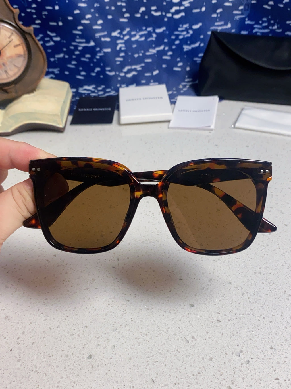 Gentle Monster LOCELL Polarized Oversized Black Lens Sunglasses - 449989 - detail image 4