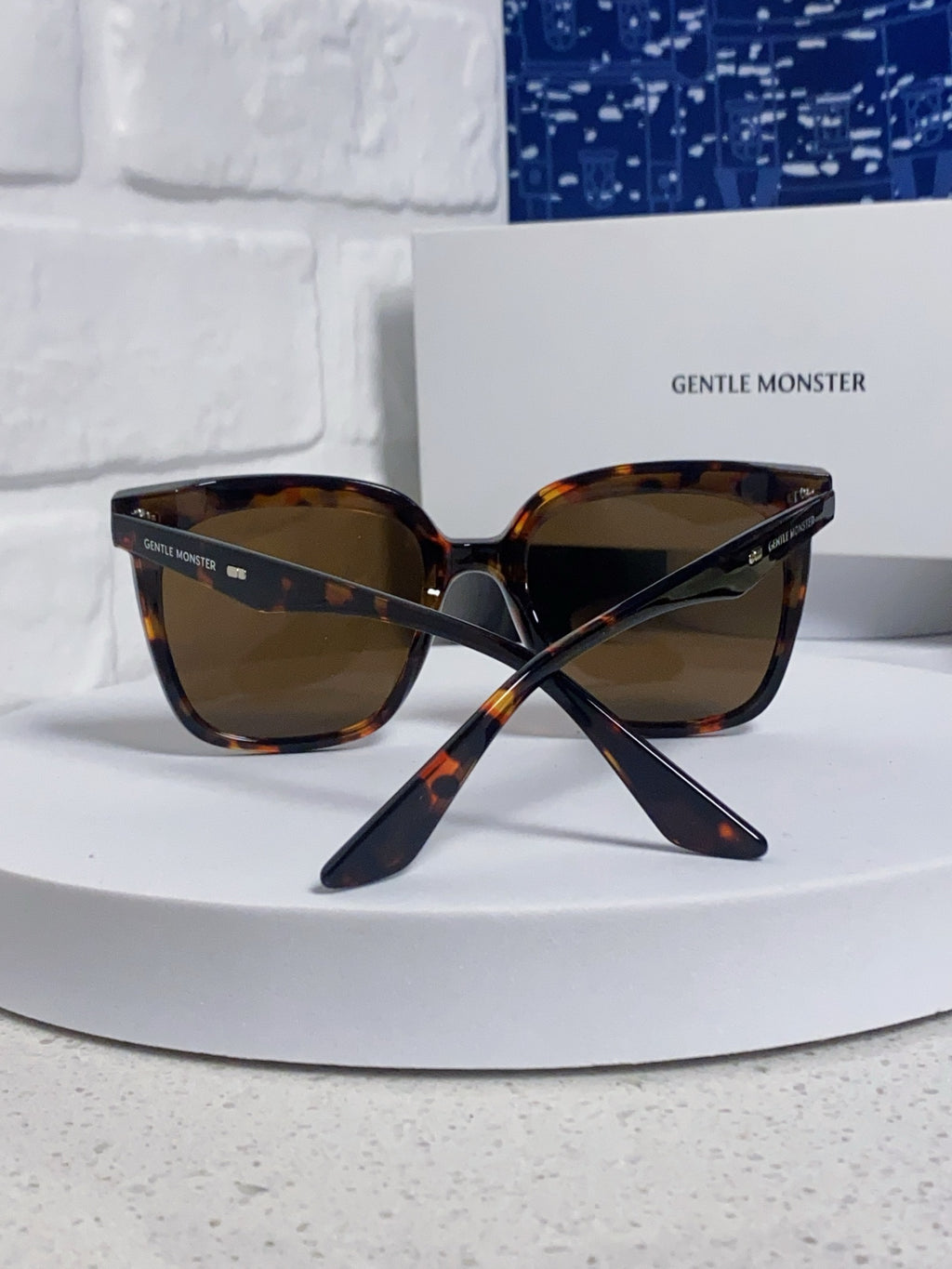 Gentle Monster LOCELL Polarized Oversized Black Lens Sunglasses - 449989 - detail image 3