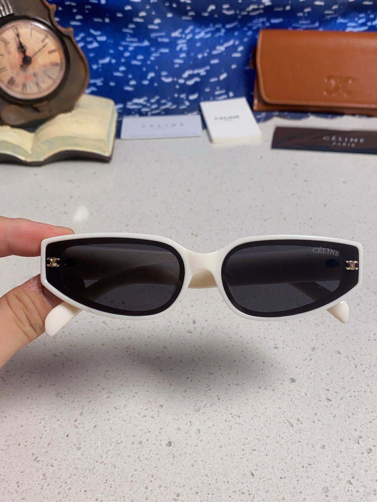 Celine Cat-Eye Gray Lens Sunglasses for Men & Women - 415615 - detail image 4