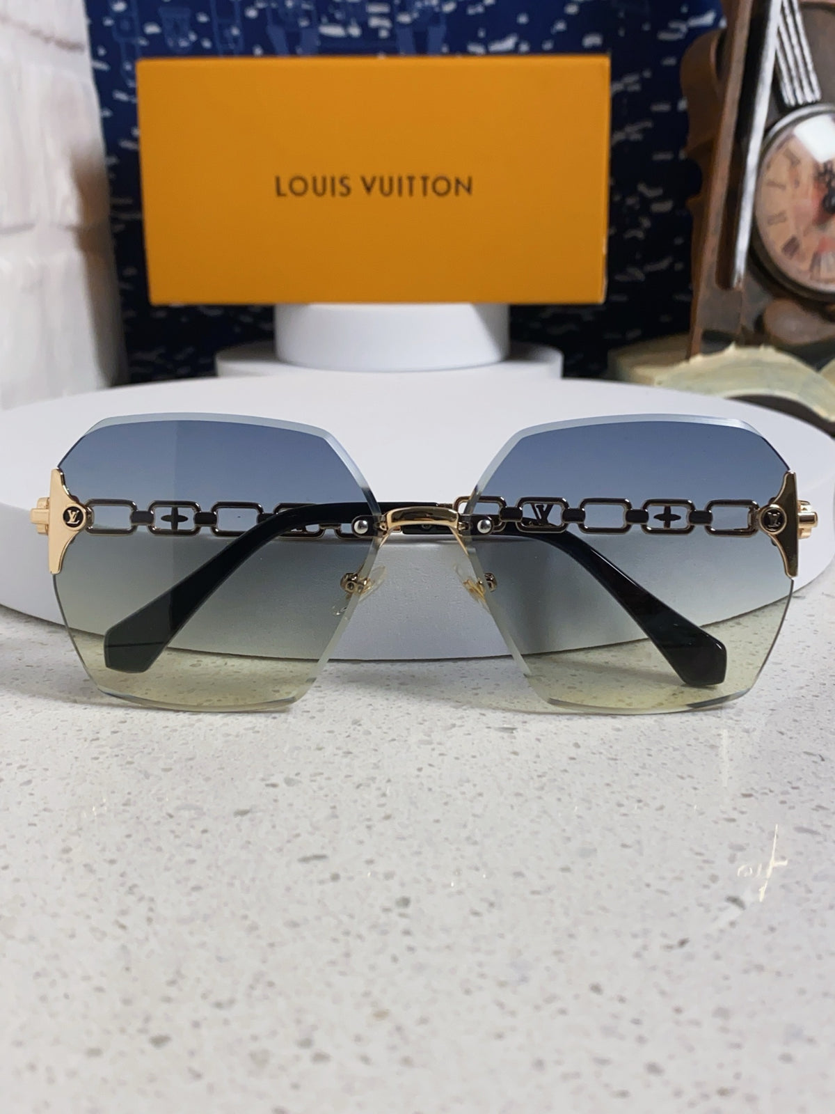 Louis Vuitton Oversized Silver Lens Sunglasses for Men & Women - 493148 - detail image 8