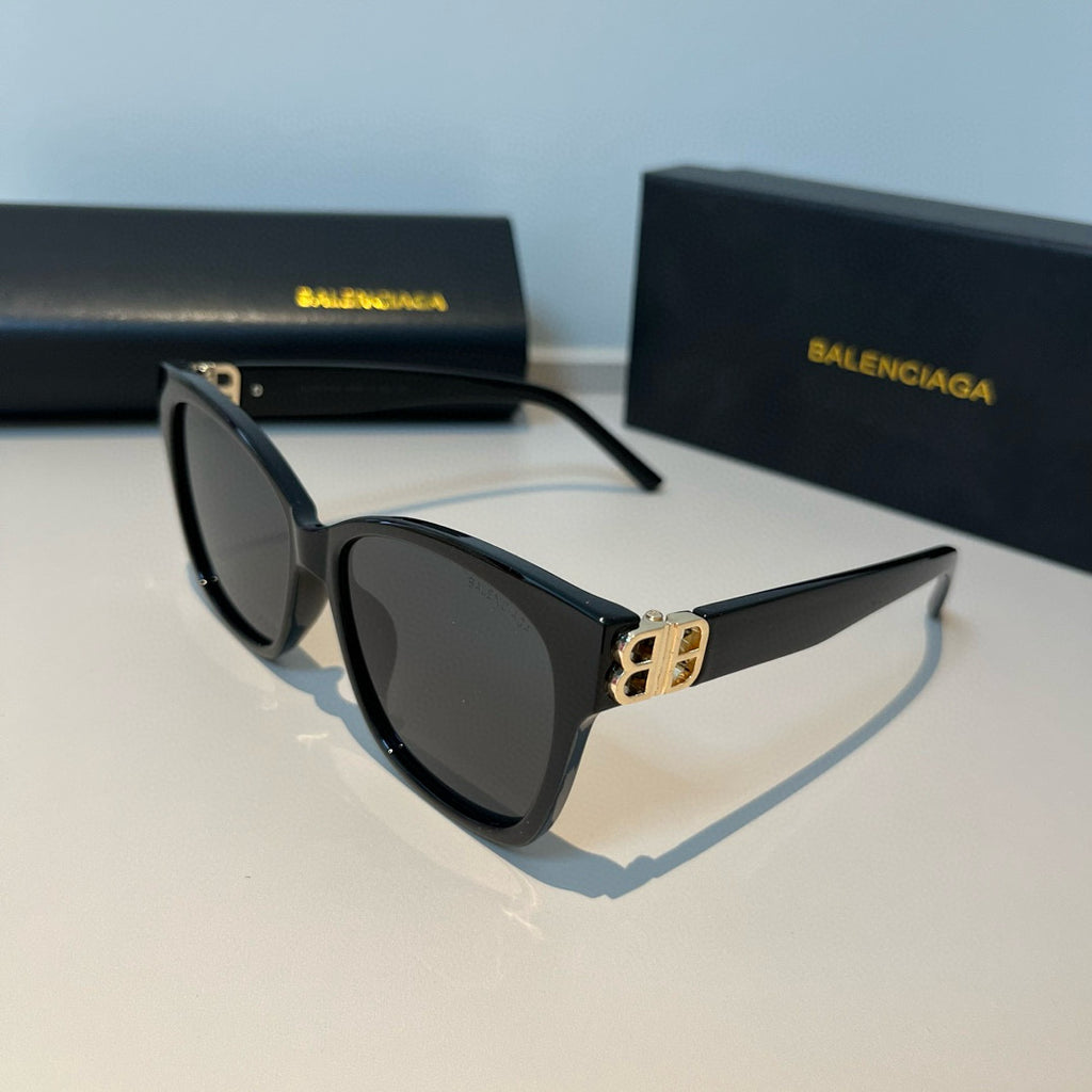 Balenciaga Folding Square Black Lens Sunglasses for Men & Women - 432534 - detail image 3