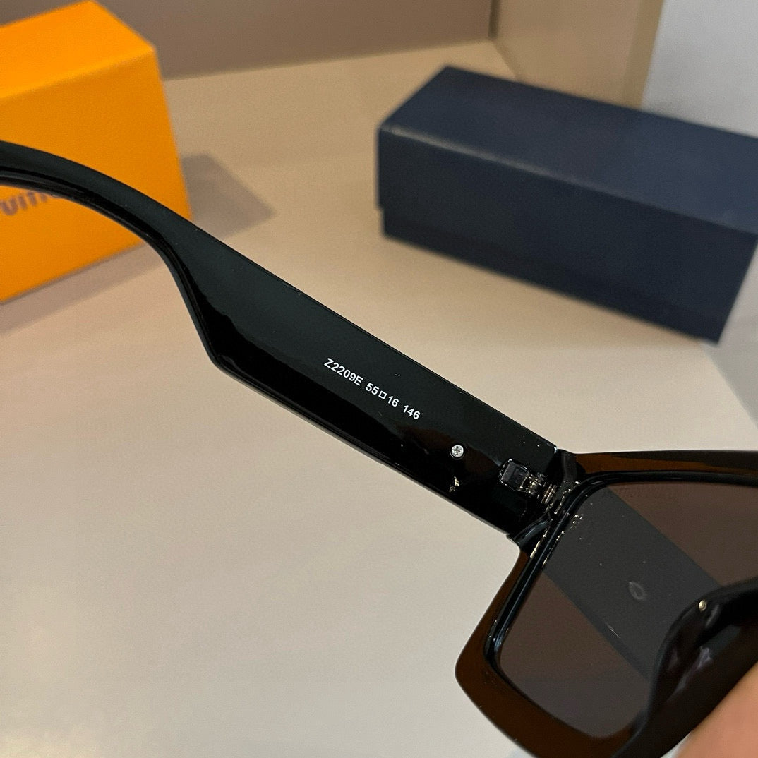 Louis Vuitton Metal Fashion Gold Lens Sunglasses for Men & Women - 464722 - detail image 8