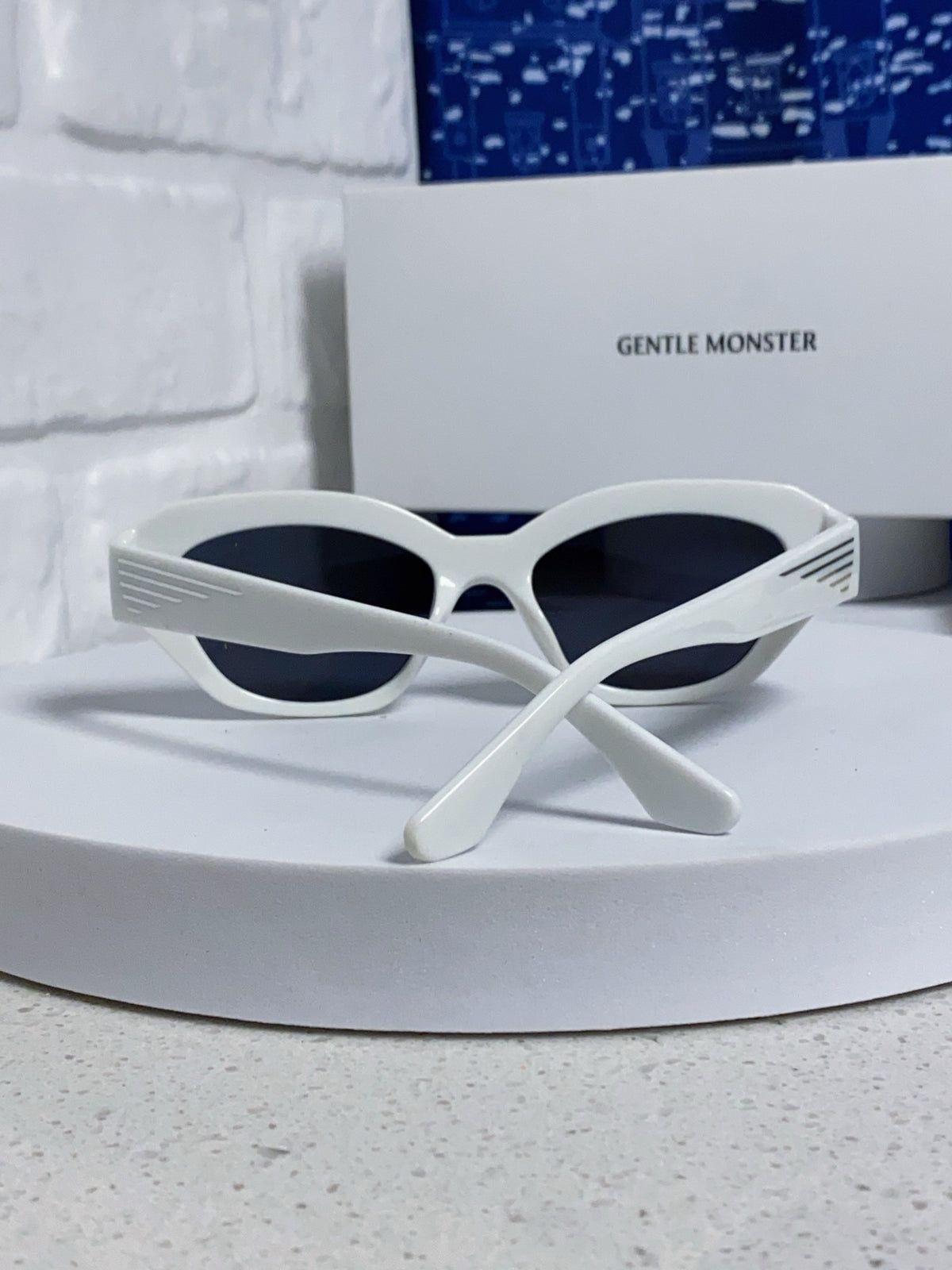 Gentle Monster Fashion Blue Lens Sunglasses for Men & Women - detail image 3
