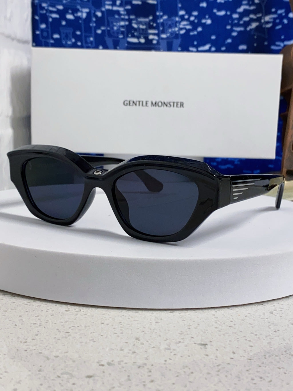 Gentle Monster Fashion Black Lens Sunglasses for Men & Women