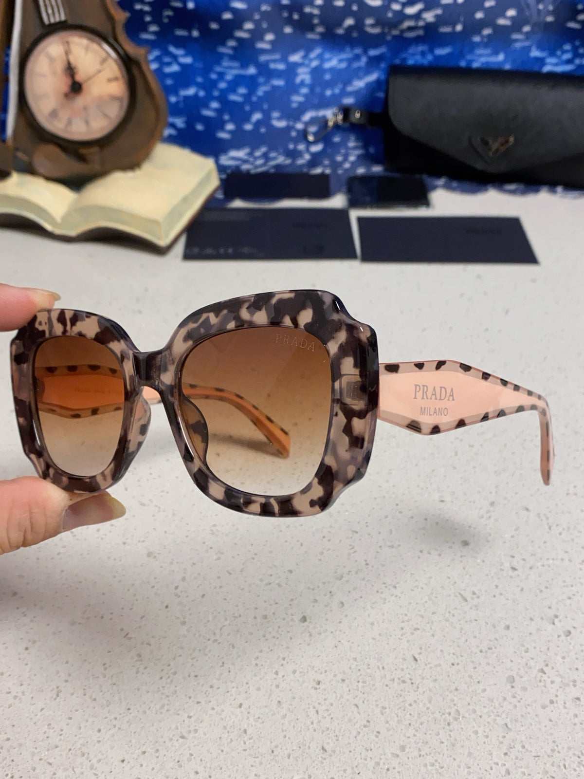 Prada 16YSF Acetate Fashion Gold Lens Sunglasses for Men & Women - 415674 - detail image 6