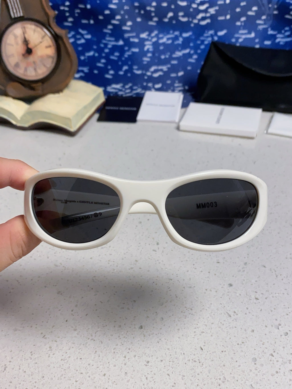 Gentle Monster MM003 Cat-Eye Silver Lens Sunglasses for Women - 416457 - detail image 4