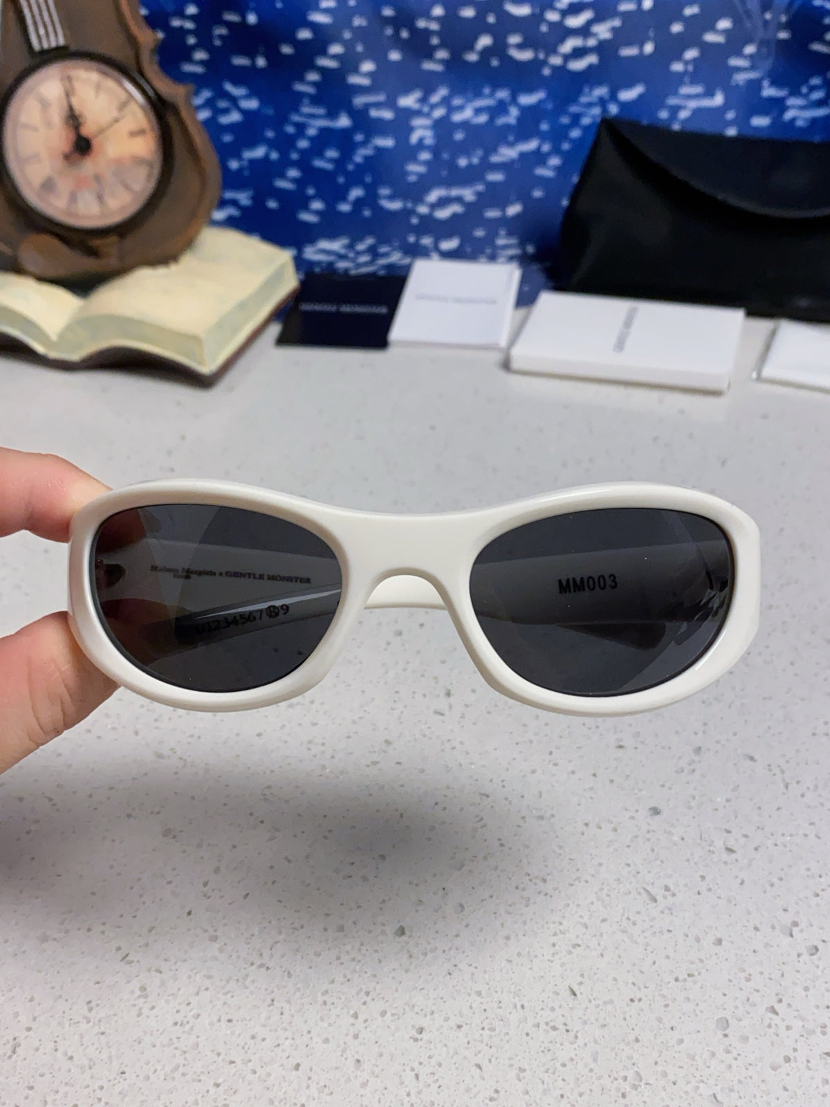Gentle Monster MM003 Cat-Eye Silver Lens Sunglasses for Women - 416457 - detail image 4
