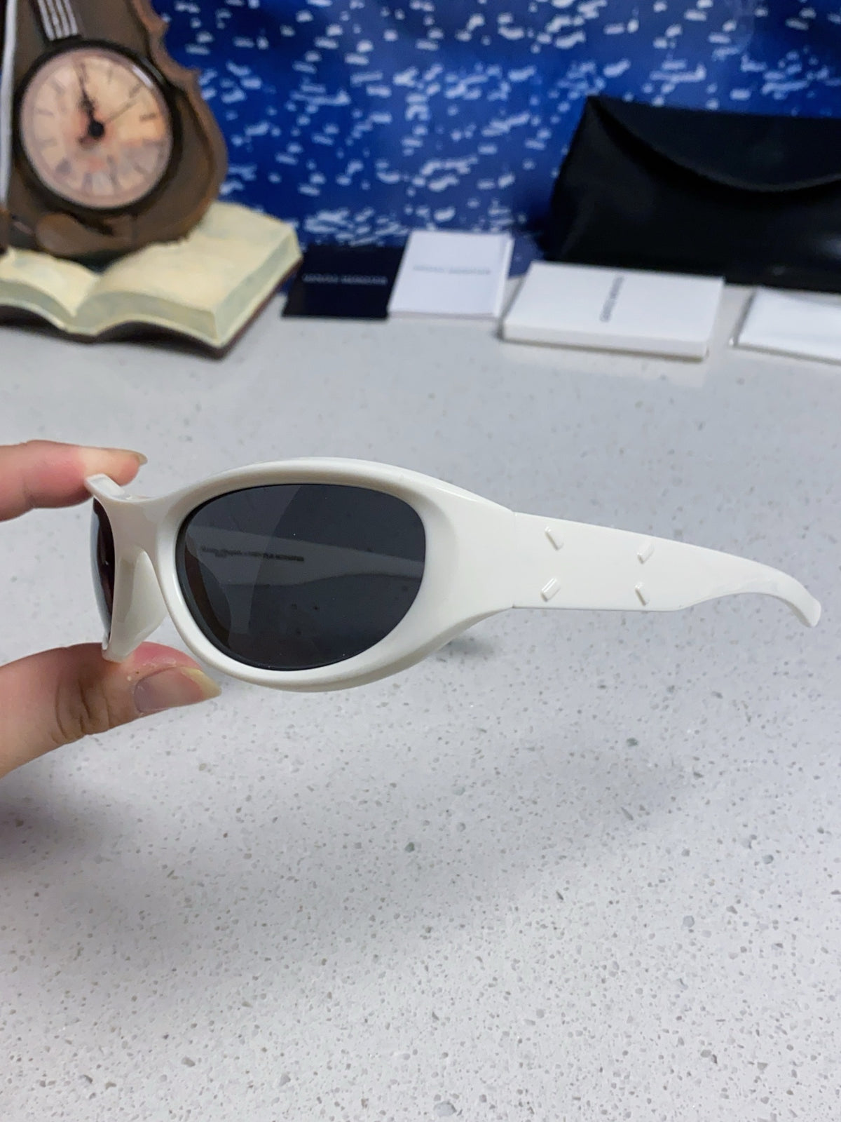 Gentle Monster MM003 Cat-Eye Silver Lens Sunglasses for Women - 416457 - detail image 6