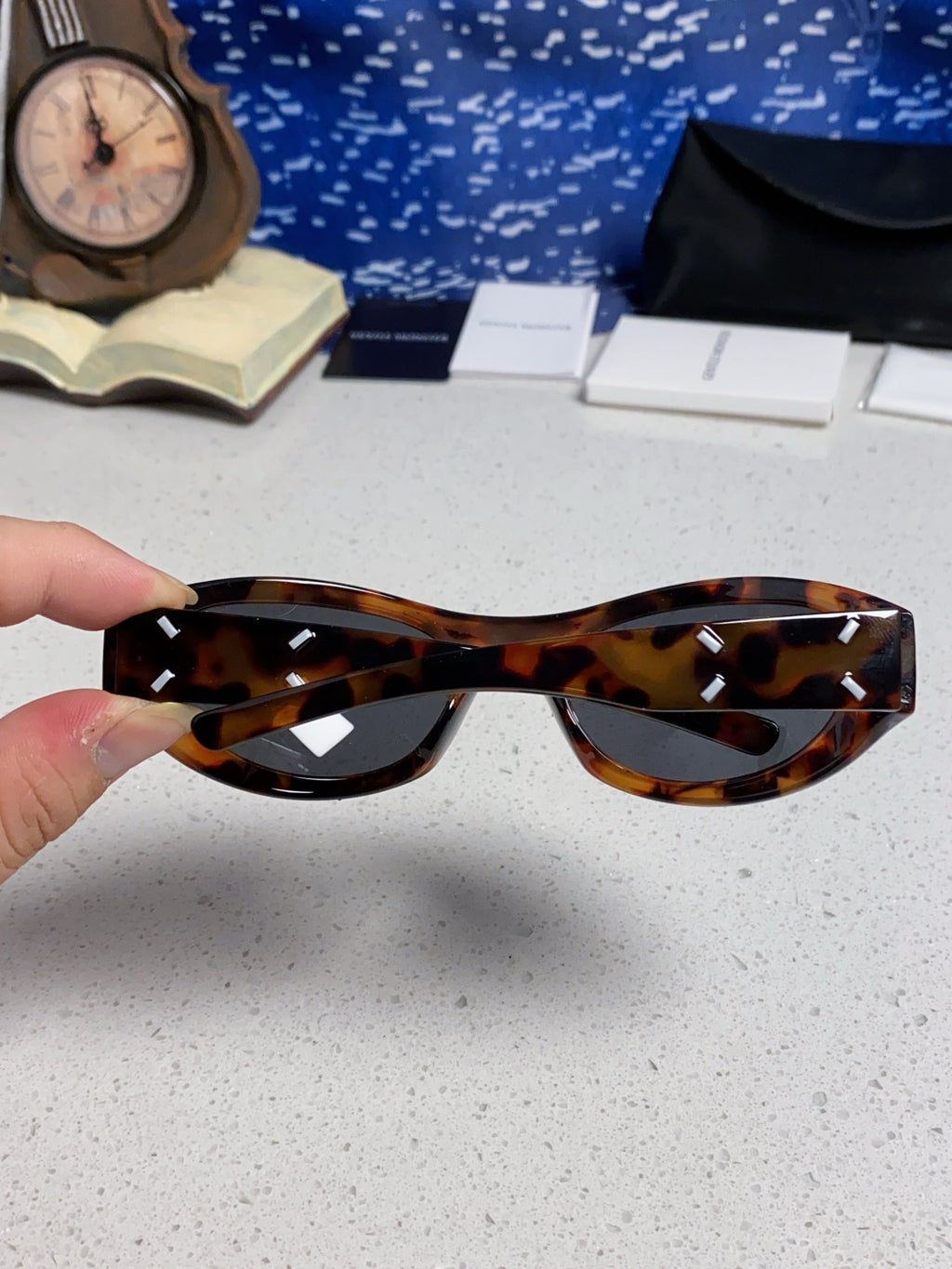 Gentle Monster MM003 Cat-Eye Black Lens Sunglasses for Women - 449982 - detail image 5