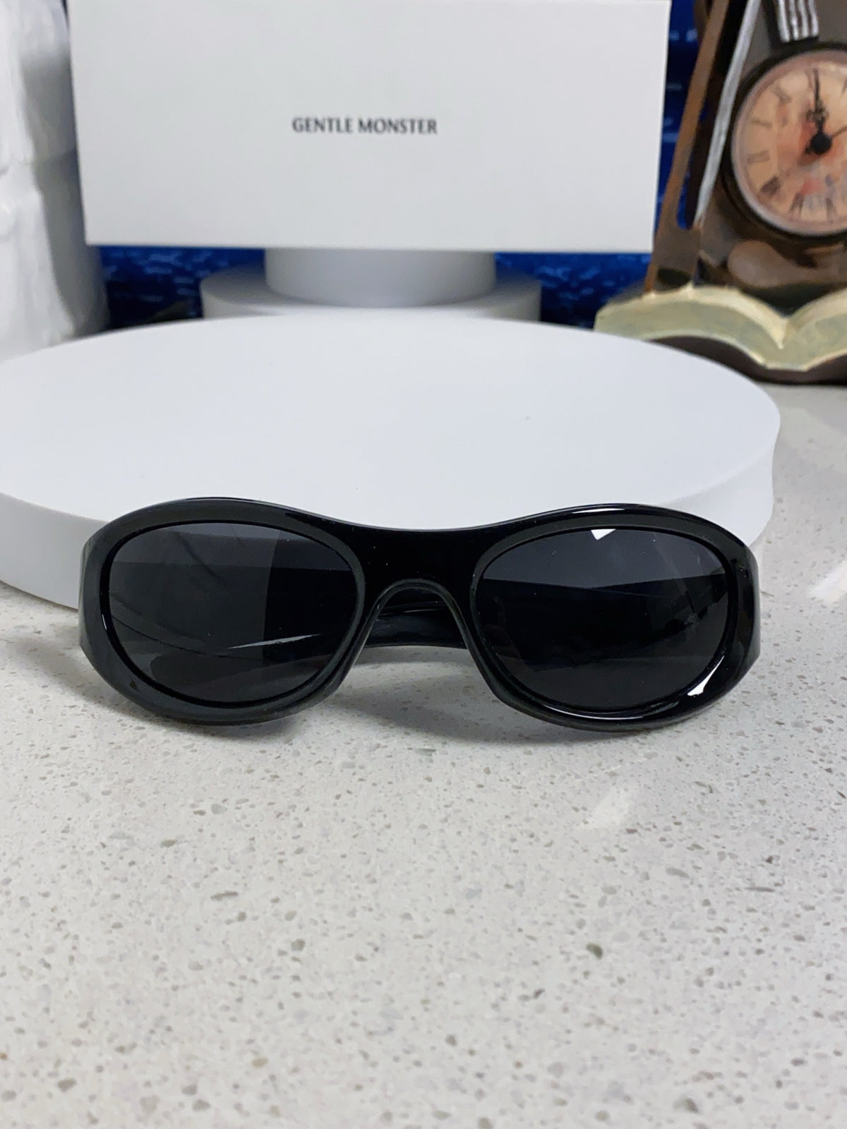 Gentle Monster MM003 Cat-Eye Black Lens Sunglasses for Women - 416459 - detail image 9