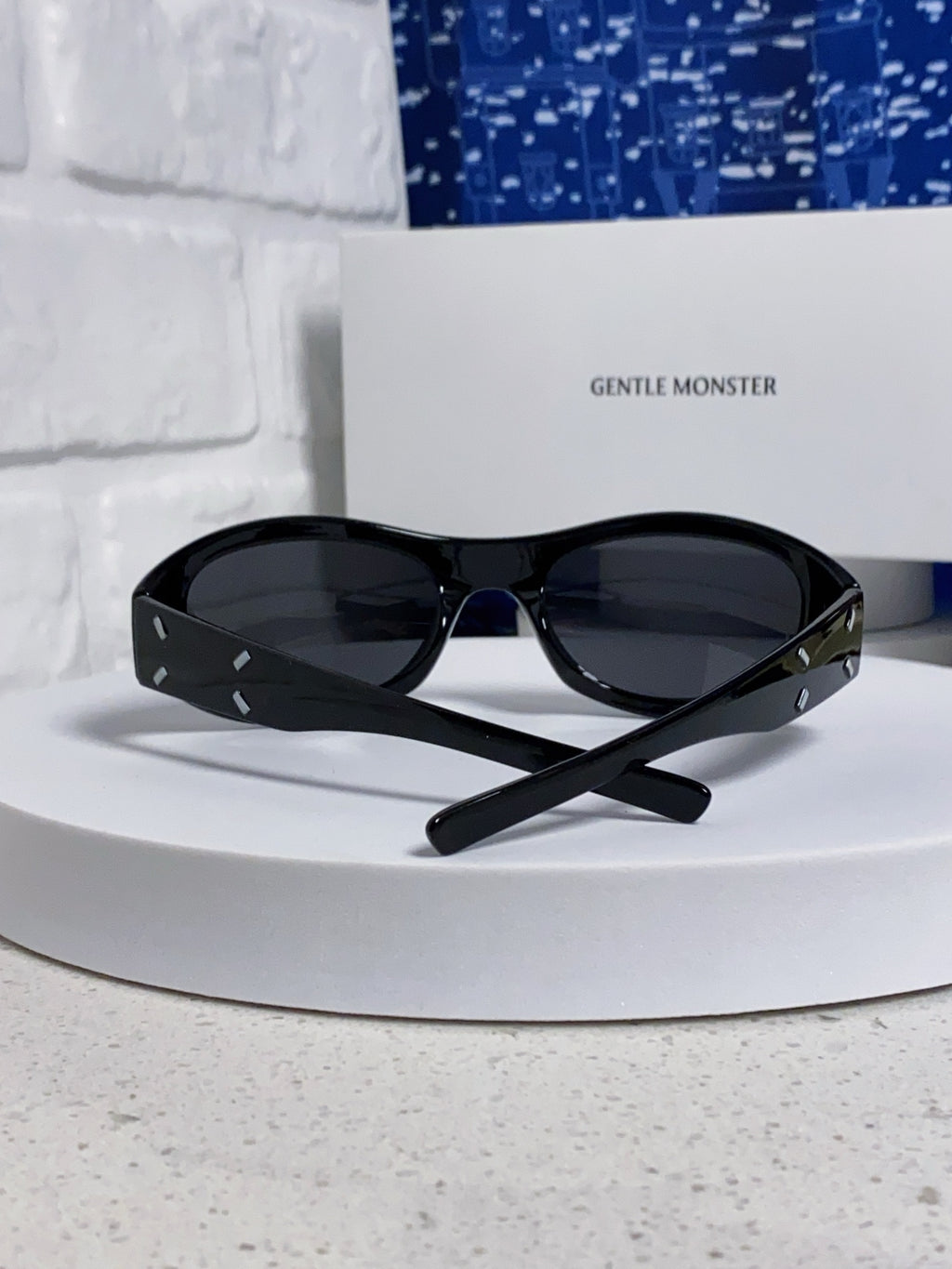 Gentle Monster MM003 Cat-Eye Black Lens Sunglasses for Women - 416459 - detail image 3