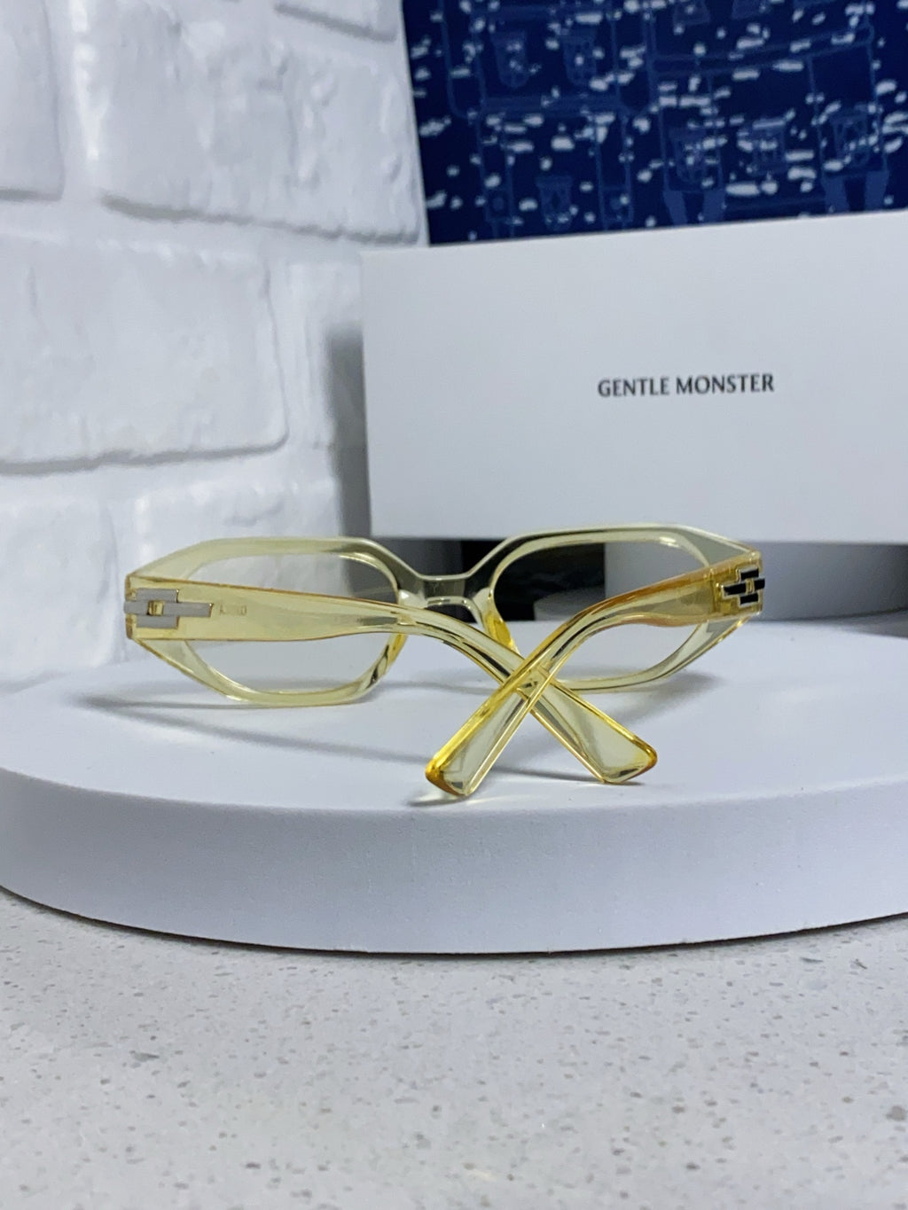 Gentle Monster CORSICA Cat-Eye Silver Lens Sunglasses for Men & Women - 449992 - detail image 3