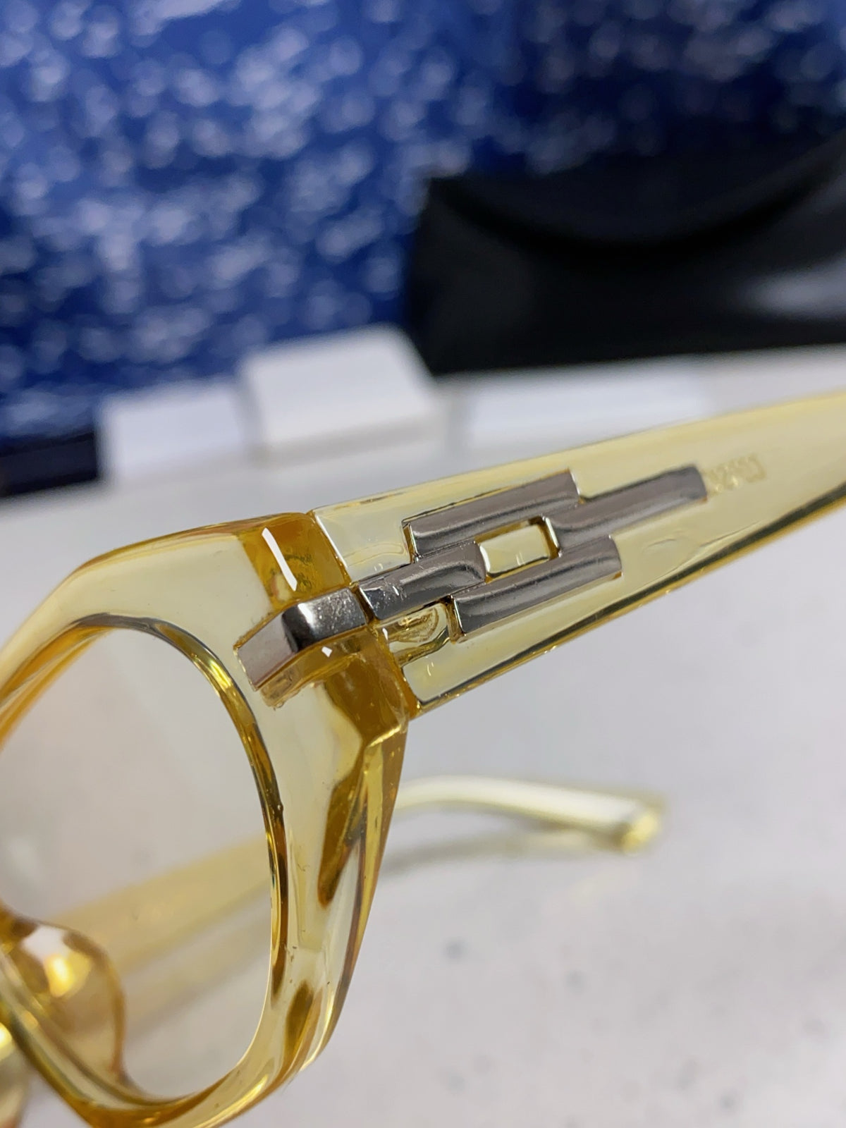 Gentle Monster CORSICA Cat-Eye Silver Lens Sunglasses for Men & Women - 449992 - detail image 7