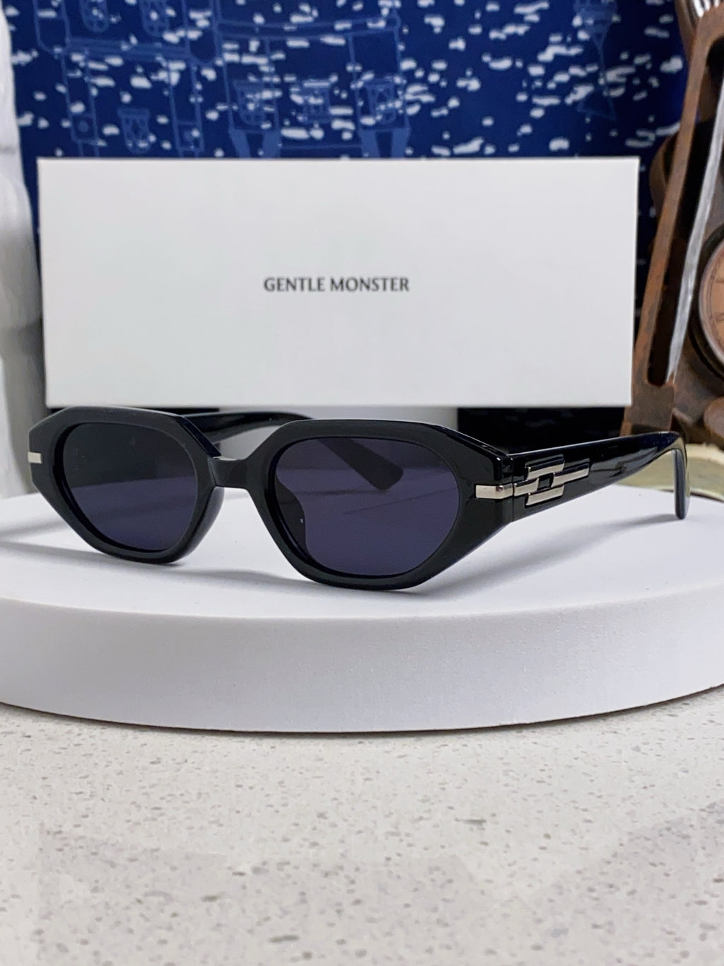Gentle Monster CORSICA Cat-Eye Gold Lens Sunglasses for Men & Women