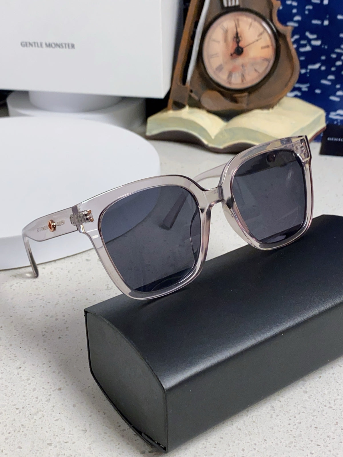 Gentle Monster KUKU Polarized Square Black Lens Sunglasses for Women - detail image 11