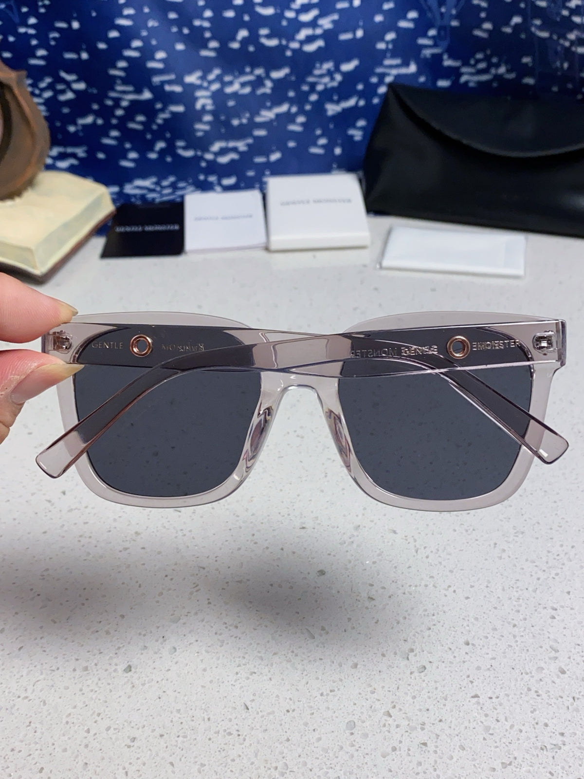 Gentle Monster KUKU Polarized Square Black Lens Sunglasses for Women - detail image 5