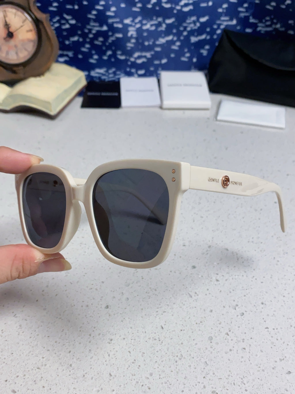 Gentle Monster KUKU Polarized Square Blue Lens Sunglasses for Women - detail image 6