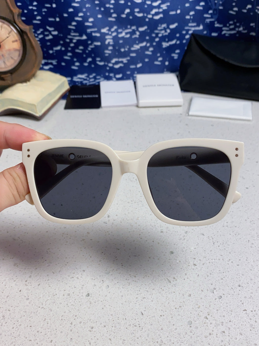 Gentle Monster KUKU Polarized Square Blue Lens Sunglasses for Women - detail image 4