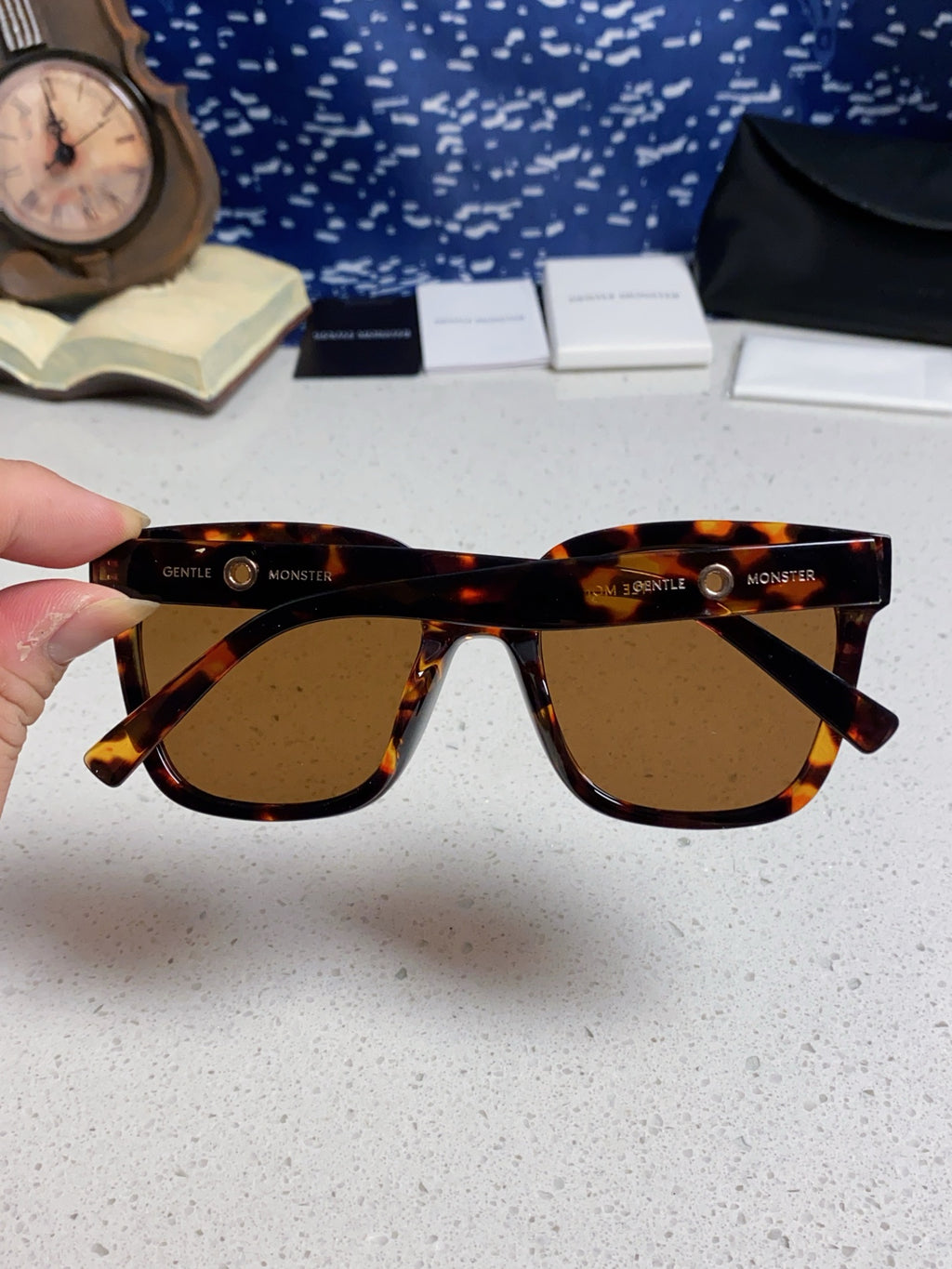 Gentle Monster KUKU Polarized Square Brown Lens Sunglasses for Women - detail image 5