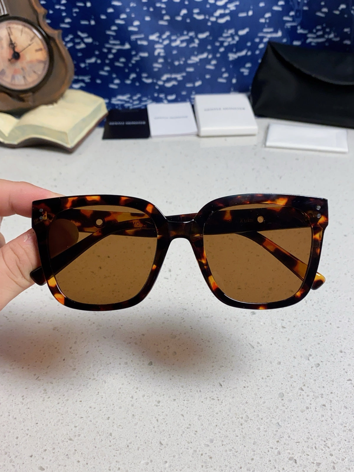 Gentle Monster KUKU Polarized Square Brown Lens Sunglasses for Women - detail image 4