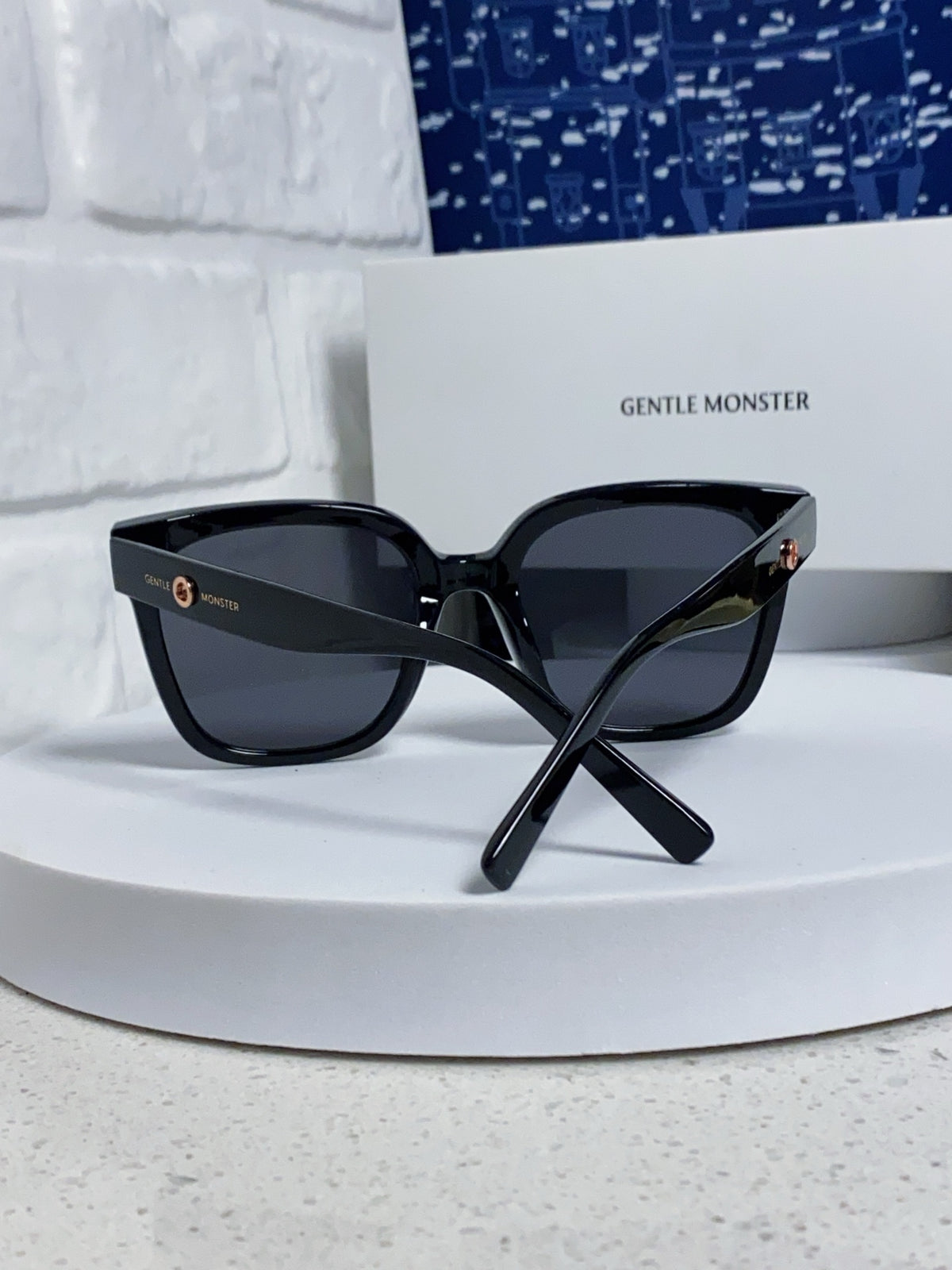 Gentle Monster KUKU Polarized Square Red Lens Sunglasses for Women - detail image 3