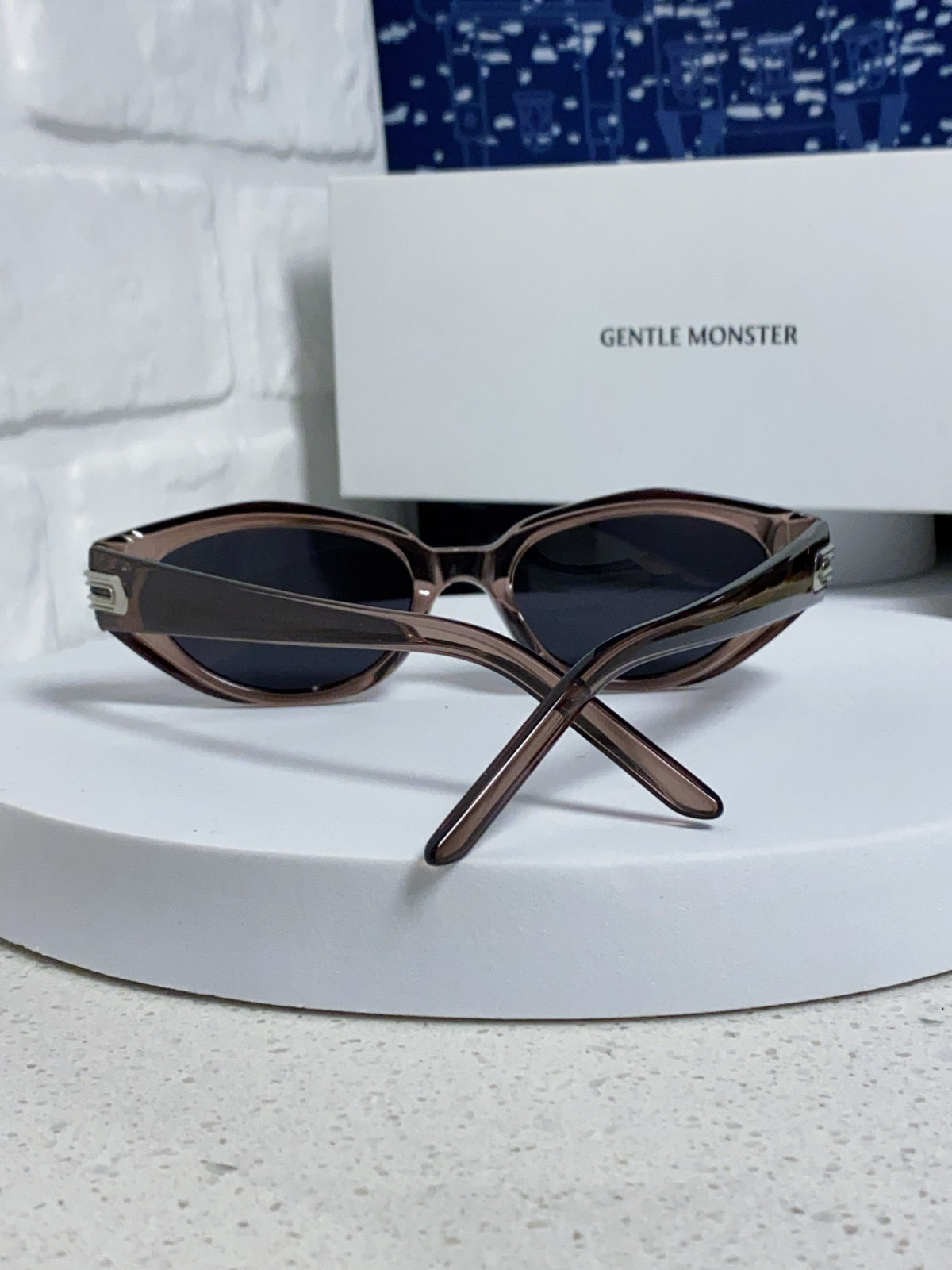Gentle Monster DADA Cat-Eye Silver Lens Sunglasses for Men & Women - 998476 - detail image 3