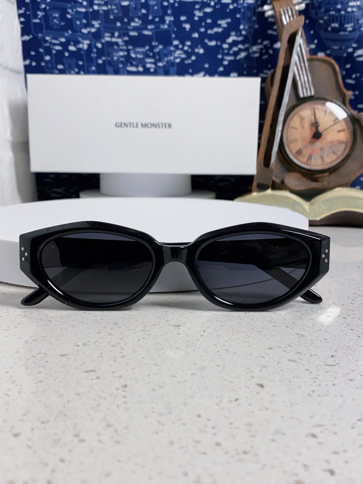 Gentle Monster DADA Cat-Eye Black Lens Sunglasses for Men & Women - 432956 - detail image 9