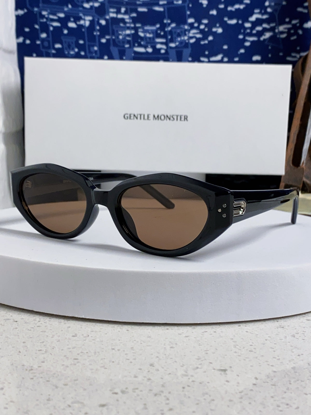 Gentle Monster DADA Cat-Eye Brown Lens Sunglasses for Men & Women - 998479