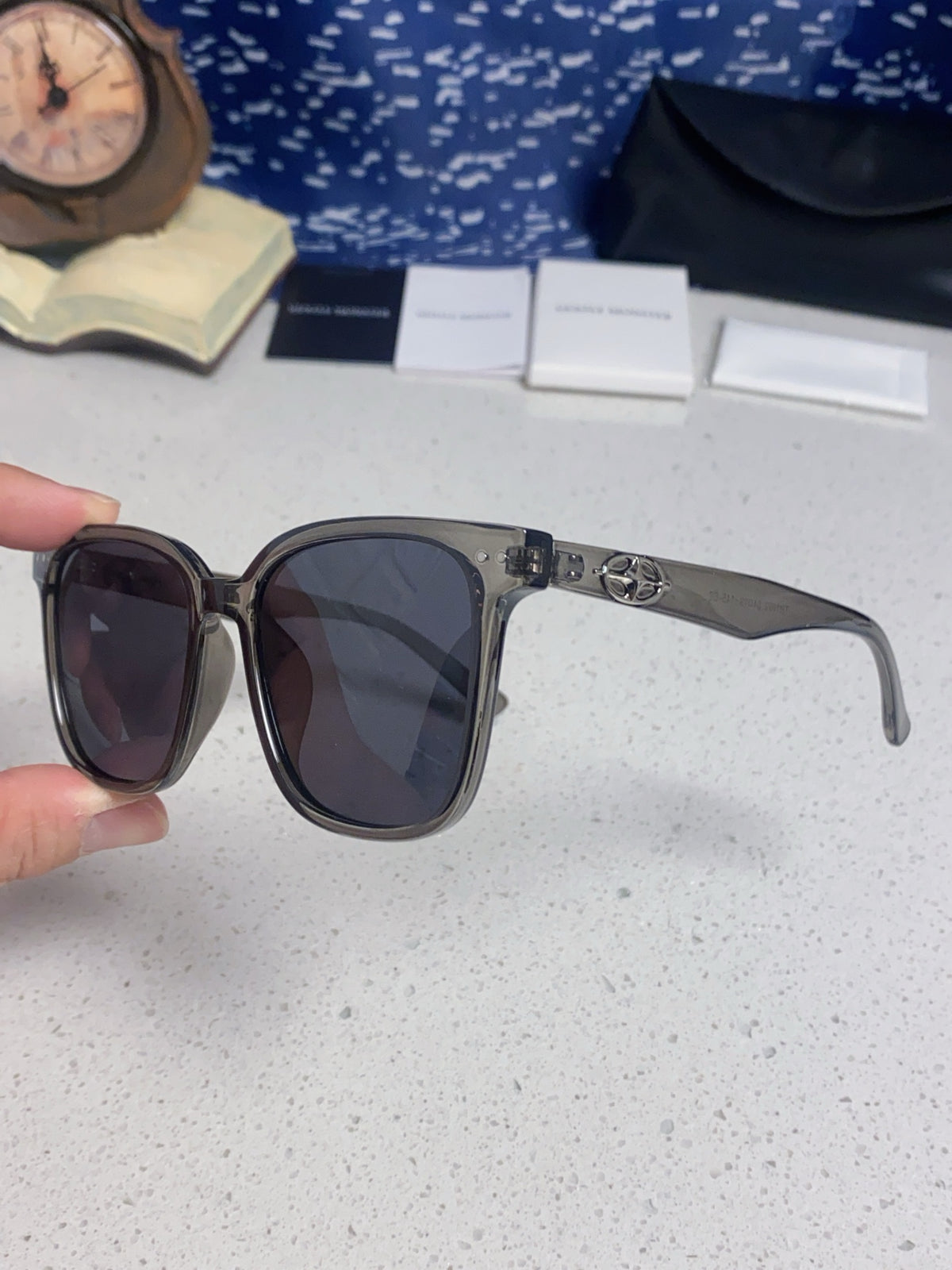 Gentle Monster Polarized Fashion Black Lens Sunglasses for Men & Wome - 488042 - detail image 6