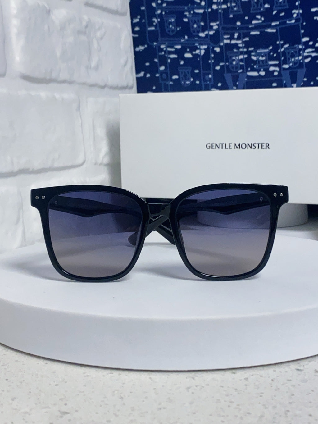 Gentle Monster Polarized Fashion Blue Lens Sunglasses for Men & Women - 358870 - detail image 2