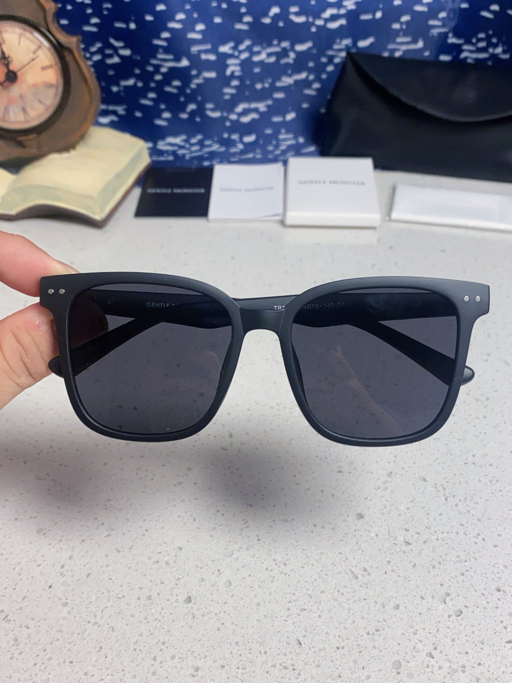 Gentle Monster Polarized Fashion Black Lens Sunglasses for Men & Women - detail image 4