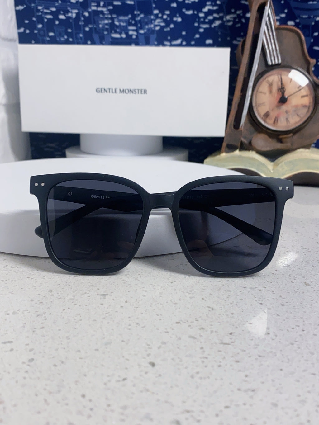 Gentle Monster Polarized Fashion Black Lens Sunglasses for Men & Women - detail image 9