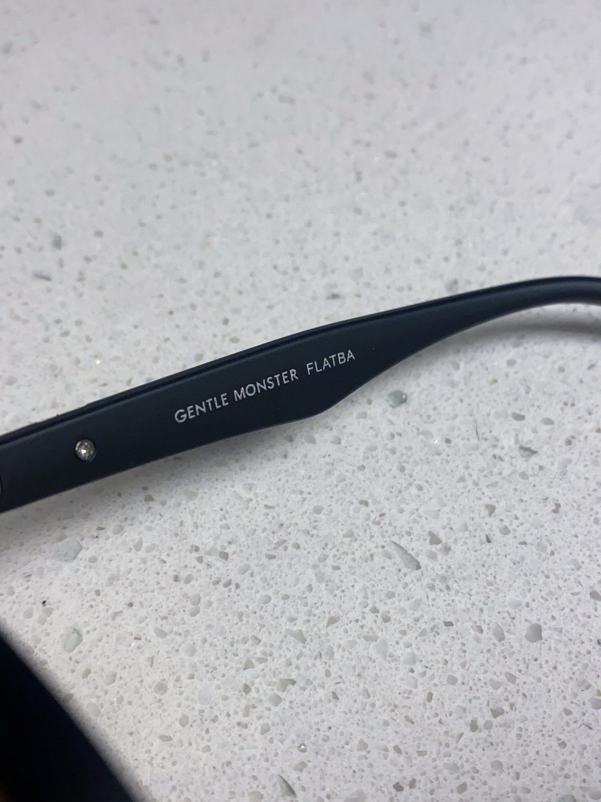 Gentle Monster Polarized Fashion Black Lens Sunglasses for Men & Women - detail image 8
