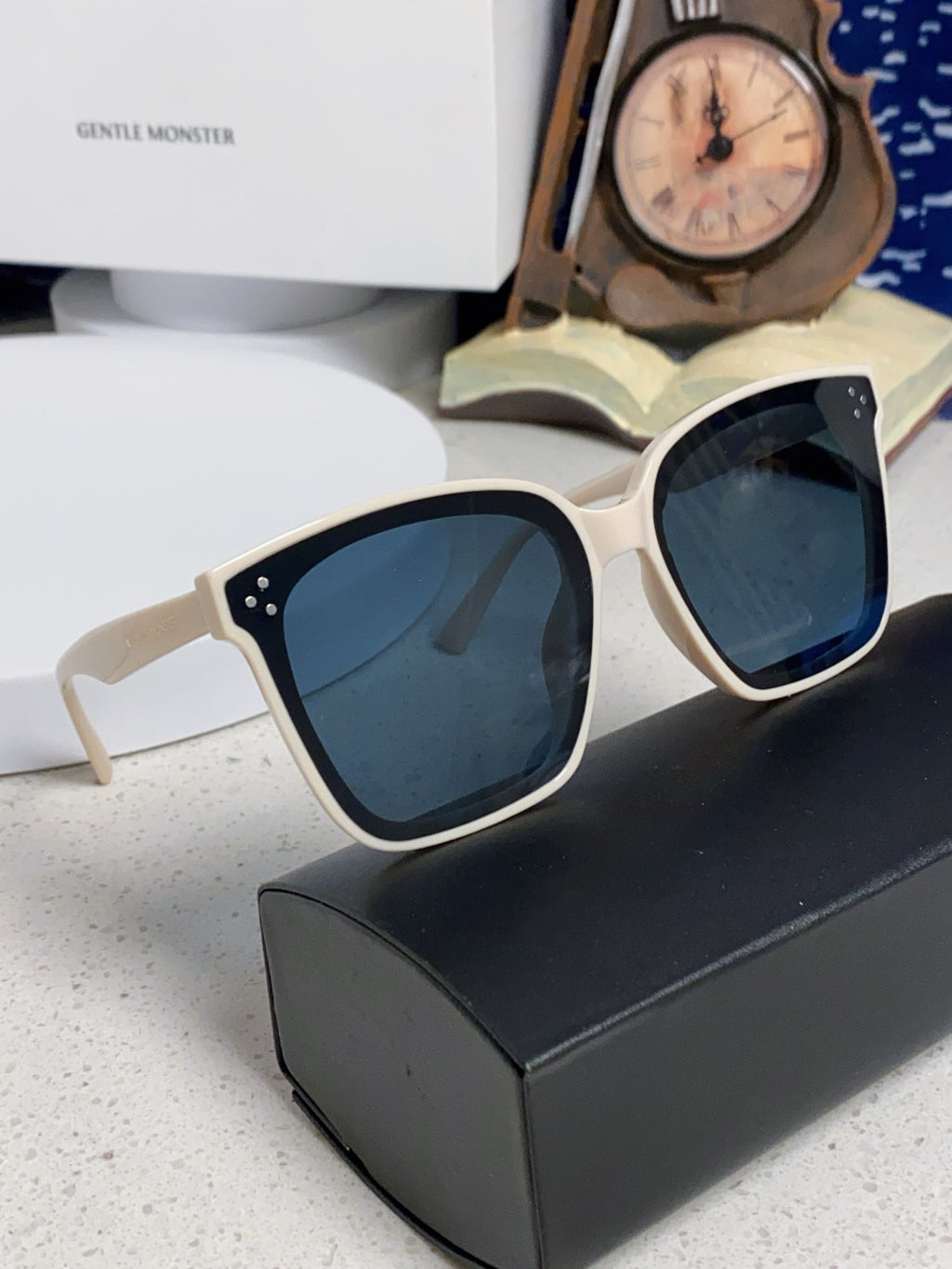 Gentle Monster HER Polarized Fashion Black Lens Sunglasses for Men & - 358902 - detail image 11
