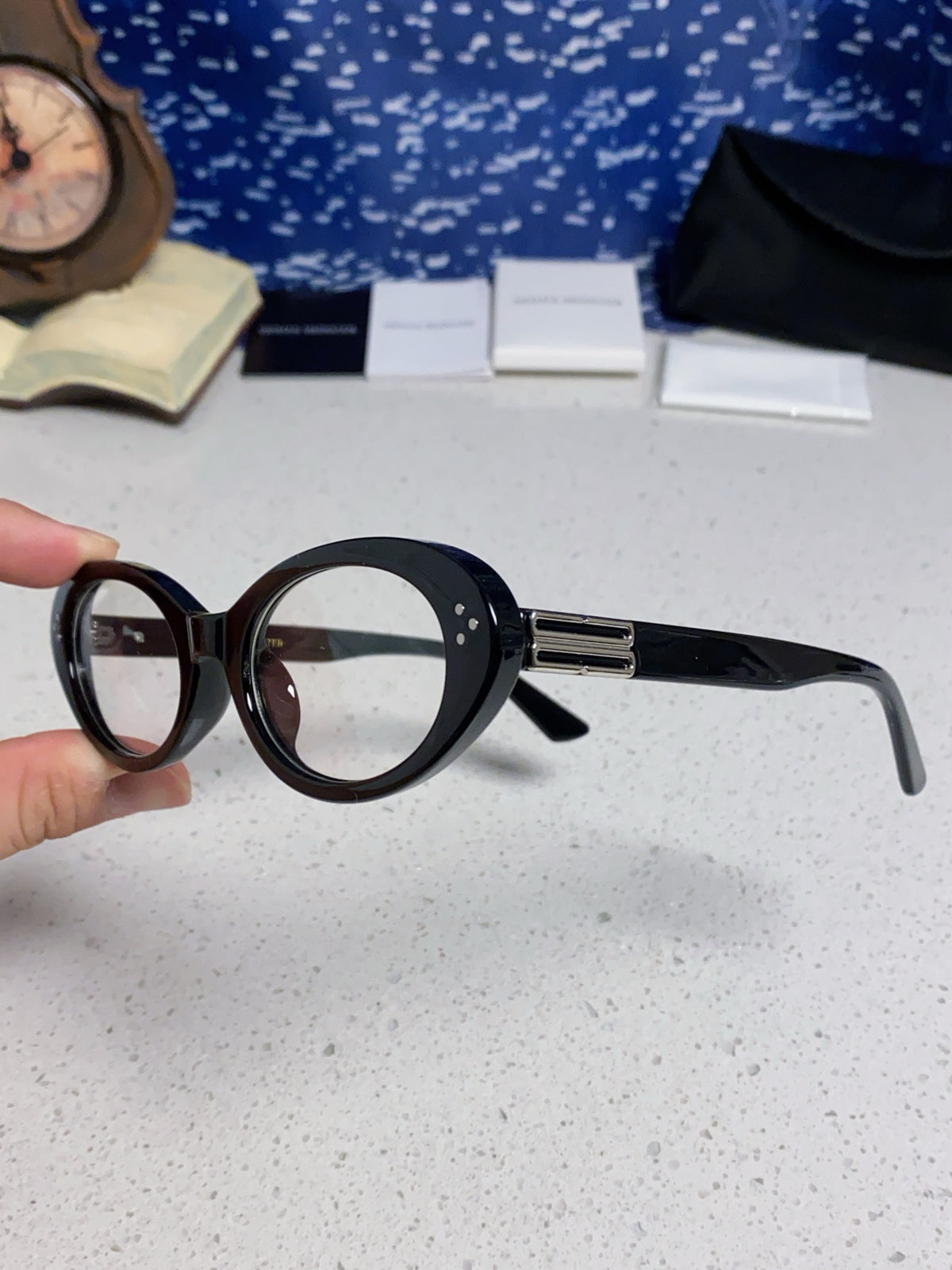 Gentle Monster JEANS Cat-Eye Silver Lens Sunglasses for Men & Women - 132648 - detail image 6