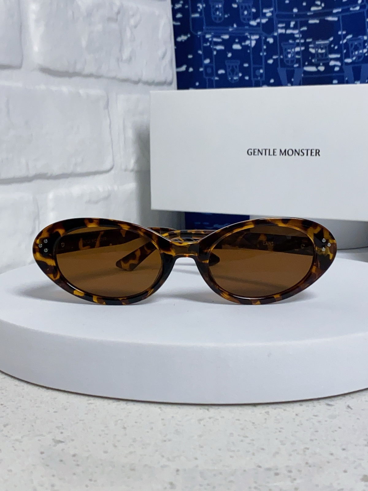 Gentle Monster JEANS Cat-Eye Brown Lens Sunglasses for Men & Women - 132652 - detail image 2
