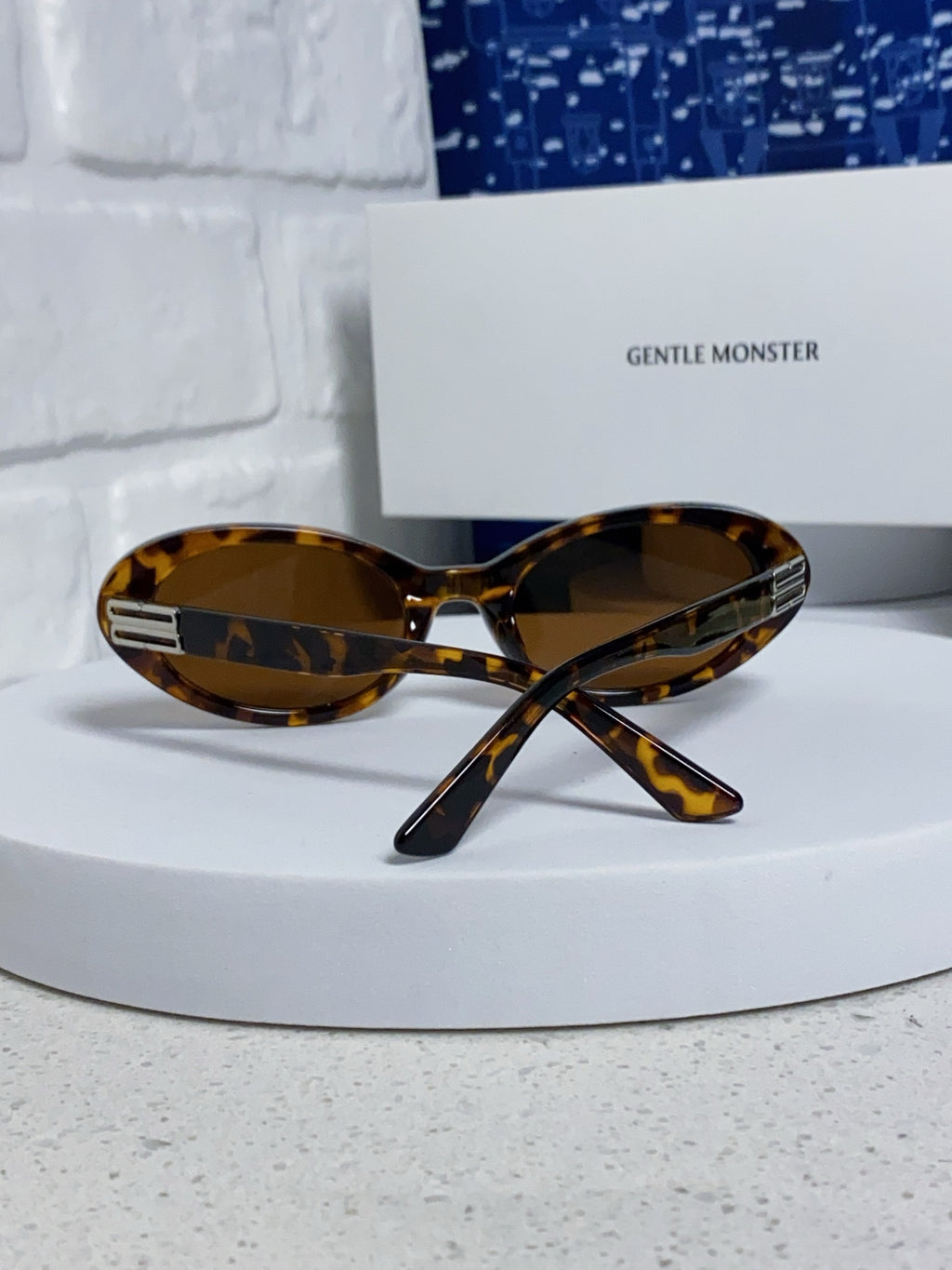 Gentle Monster JEANS Cat-Eye Brown Lens Sunglasses for Men & Women - 132652 - detail image 3