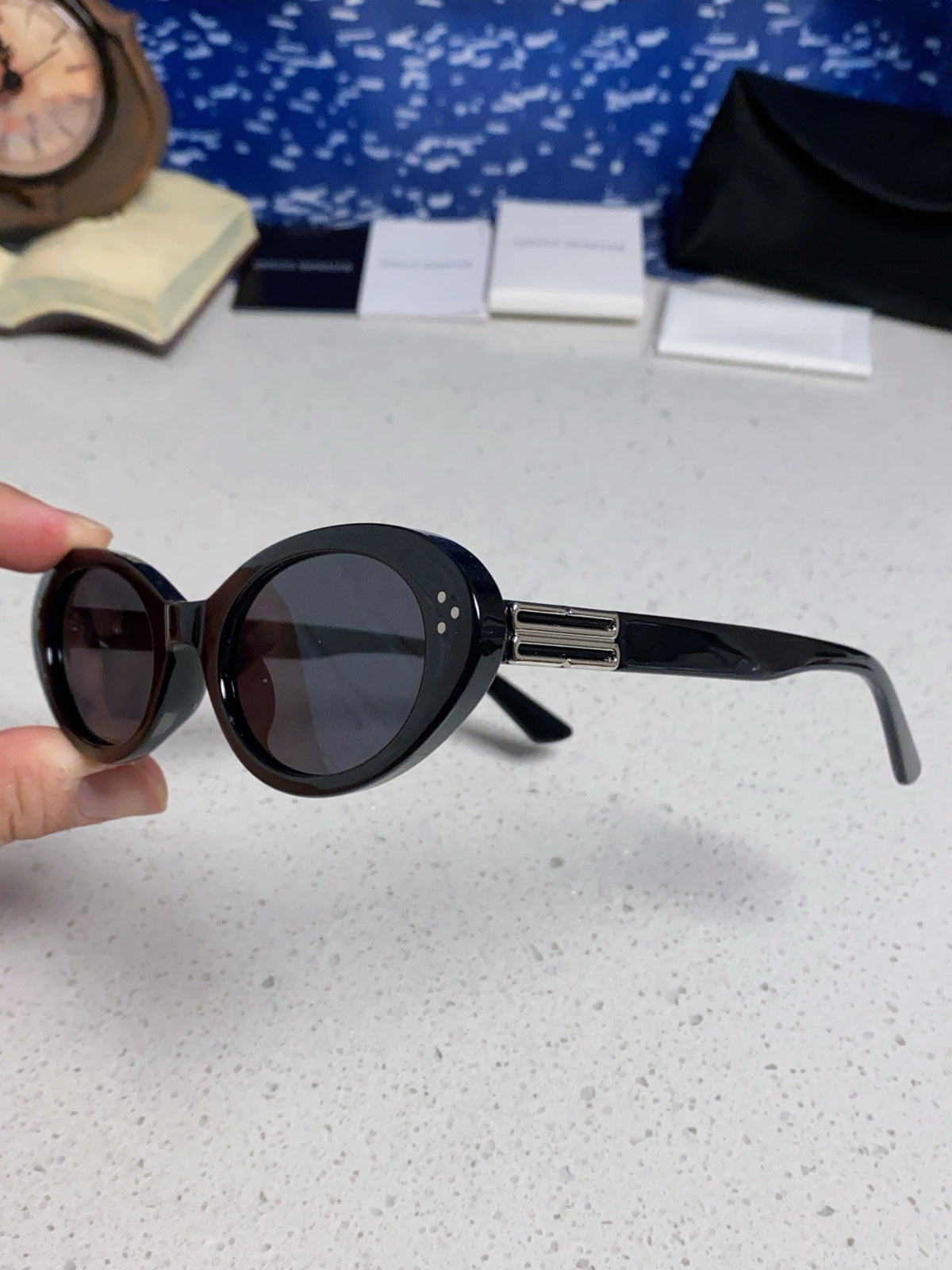 Gentle Monster JEANS Cat-Eye Black Lens Sunglasses for Men & Women - 132653 - detail image 6