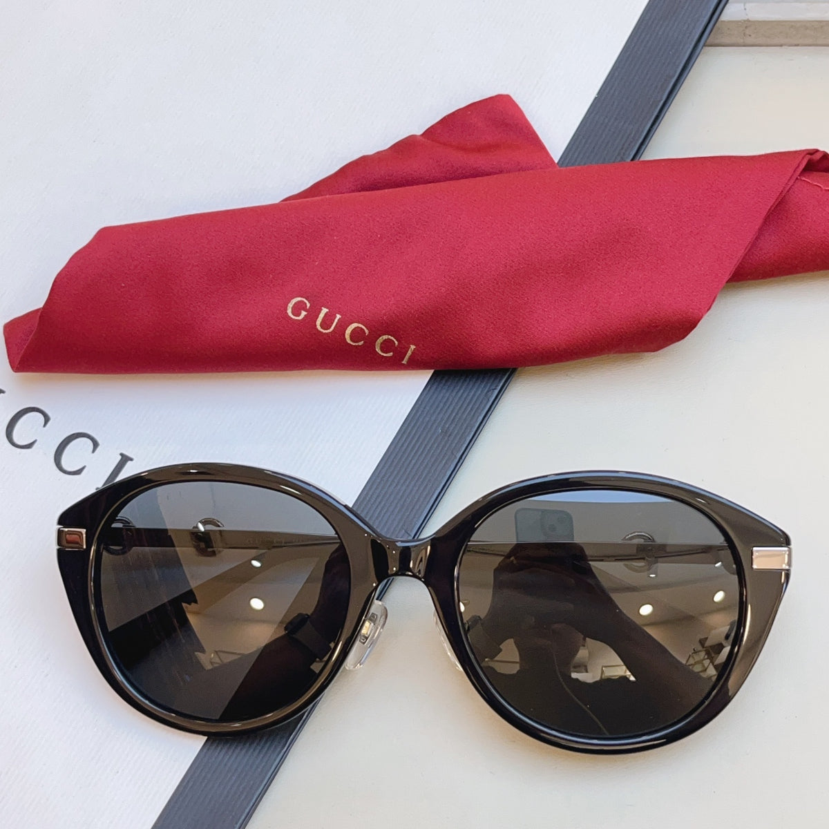 Gucci GG2056SA Fashion Black Lens Sunglasses for Men & Women