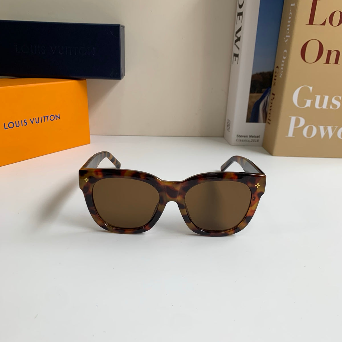 Louis Vuitton Square Black Lens Sunglasses for Men & Women - 486203 - detail image 3