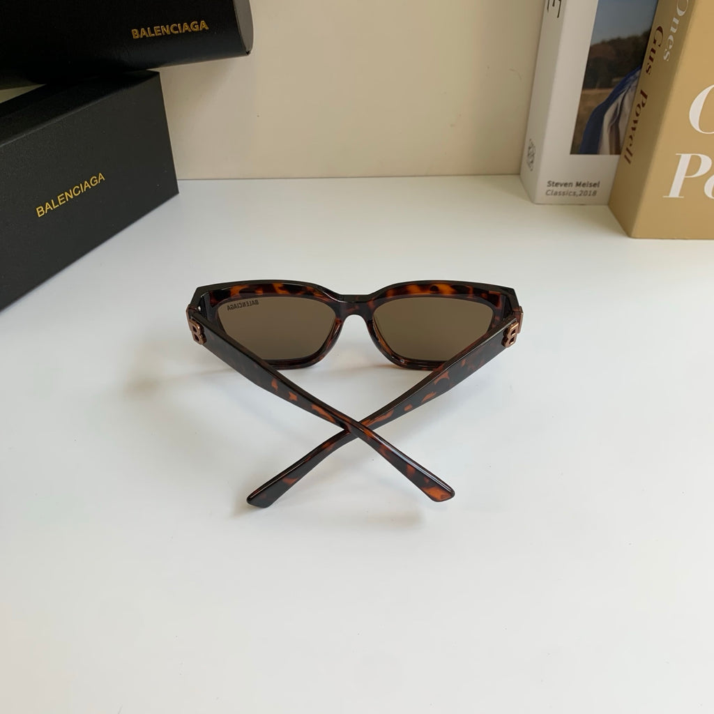 Balenciaga Square Black Lens Sunglasses for Men & Women - 372353 - detail image 8