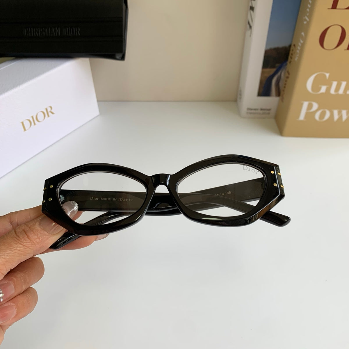 Dior Polarized Cat-Eye Silver Lens Sunglasses for Men & Women - 465405 - detail image 4