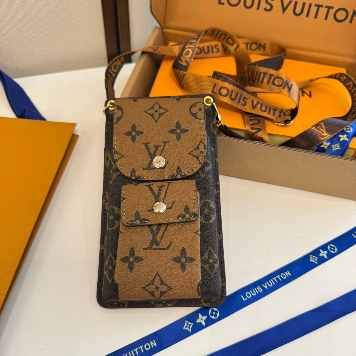 Louis Vuitton Fashion Black Lens Sunglasses for Men & Women - 493130 - detail image 6