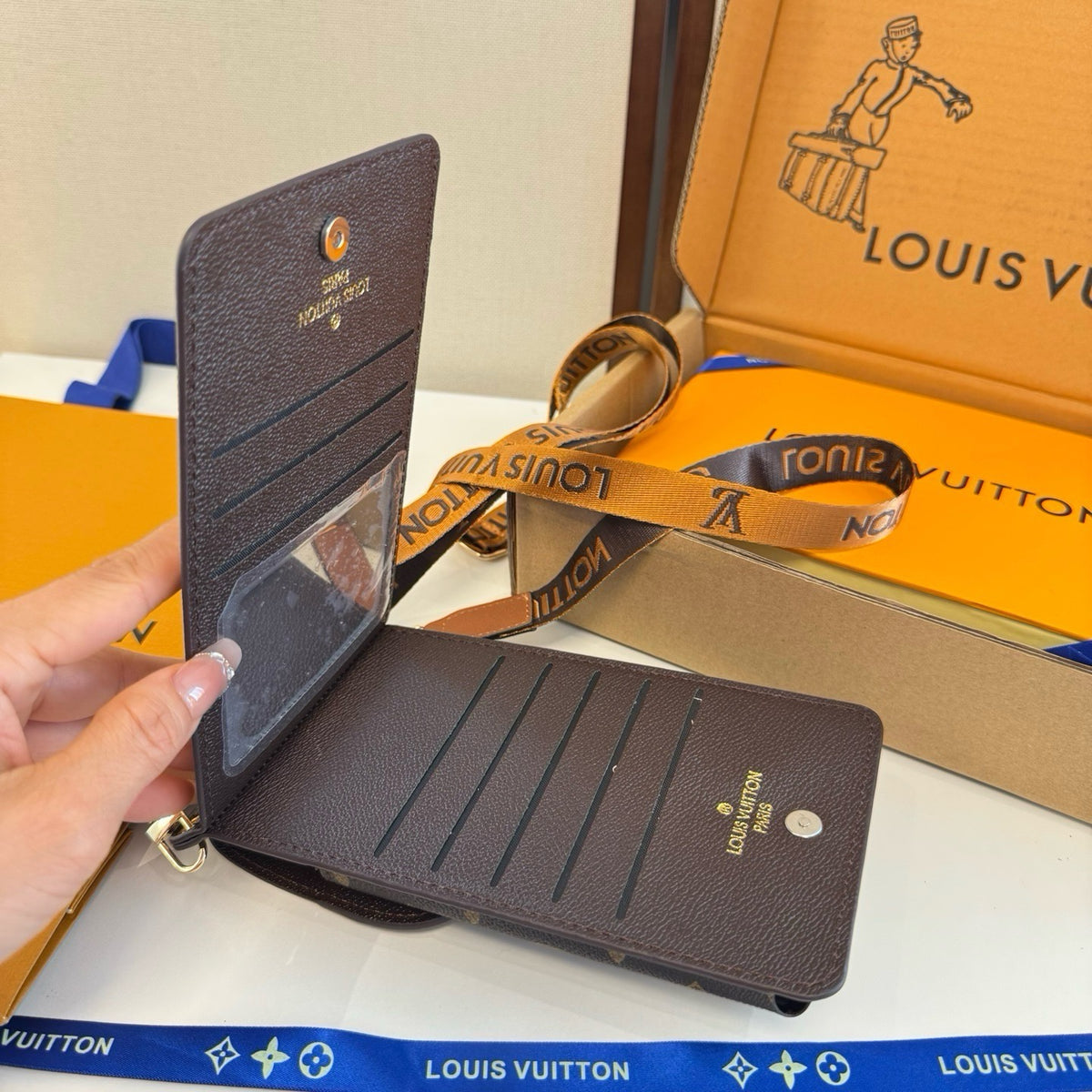 Louis Vuitton Fashion Black Lens Sunglasses for Men & Women - 493130 - detail image 8